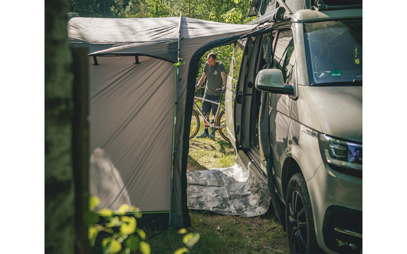 Busstelt Fresno med Duratec-stang 320x250 cm 11,9 kg - Outwell