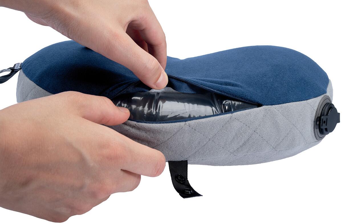 Nærbilde av materialet på Air Core hengekøyepute oppblåsbar 30x41 cm Cocoon