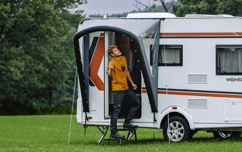 Ancona Air oppblåsbart soltak for campingvogn forfra