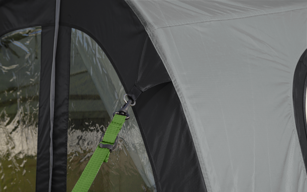 Arona Alu reisefortelt for campingvogn bakside med vinduer