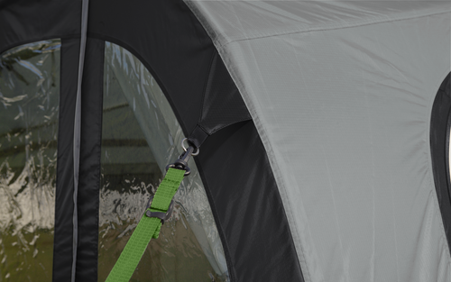 Arona Alu reisefortelt for campingvogn bakside med vinduer