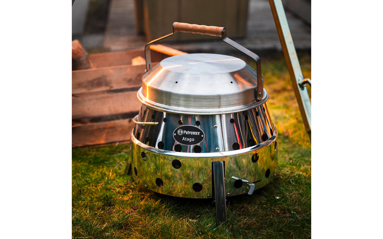 Bakside av Atago grillhette i rustfritt stål for over- og undervarme 1,055 kg