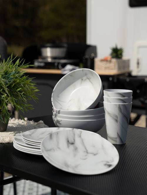 Atina RPET servicesett marmordesign forfra