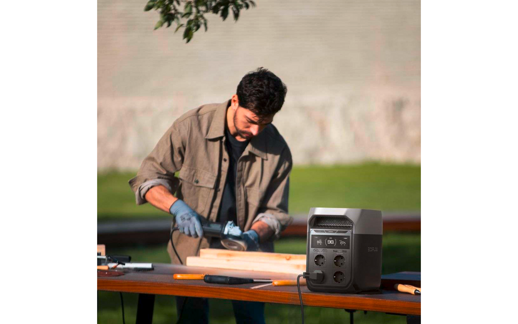 Bærbar kraftstasjon Delta 3 1024 Wh 1800 W med solcellepanel