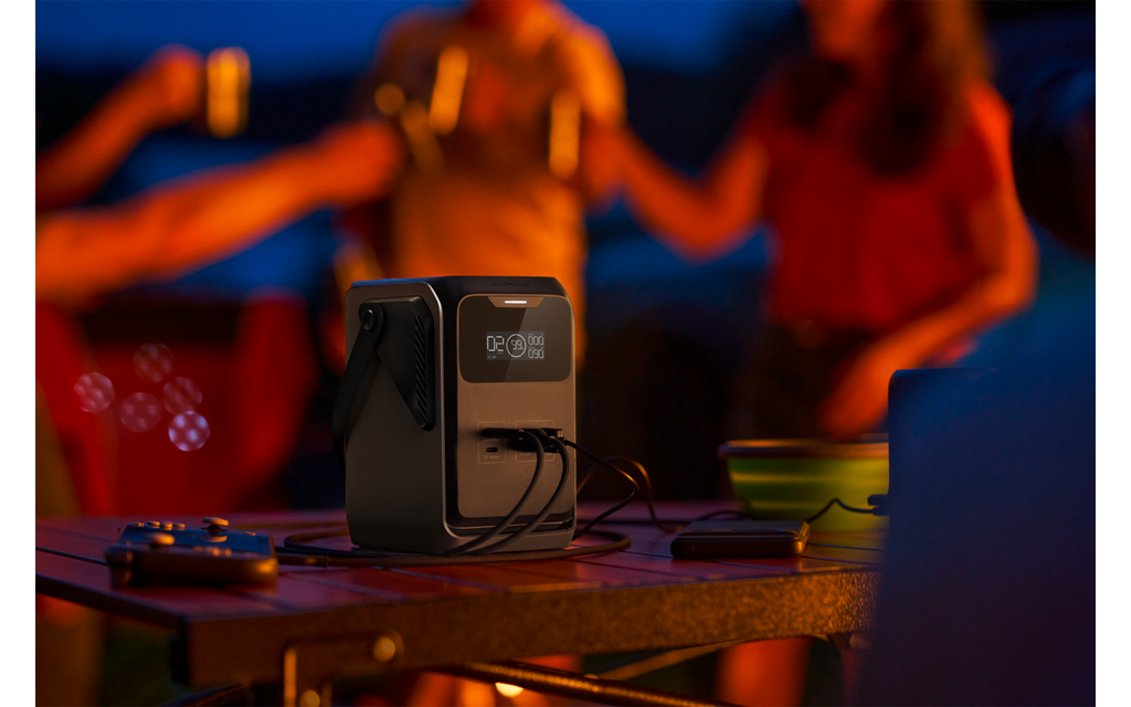 Bærbar kraftstasjon Trail 192 Wh 220 W 1,83 kg EcoFlow ved siden av campingutstyr