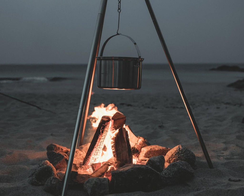 Detalj av silikonhåndtak på Bålgryte Campfire 4 l rustfritt stål