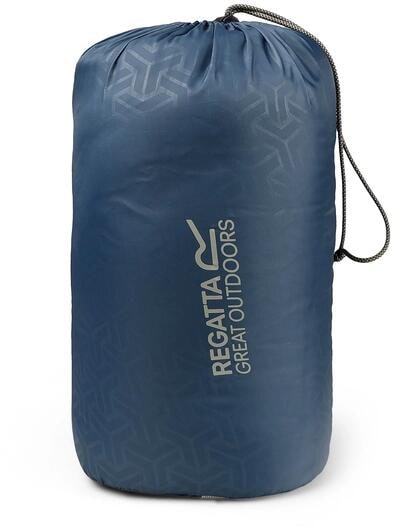 Barnesovepose Tilva 3-sesonger 170x70 cm komfort 7°C montert på campingplass