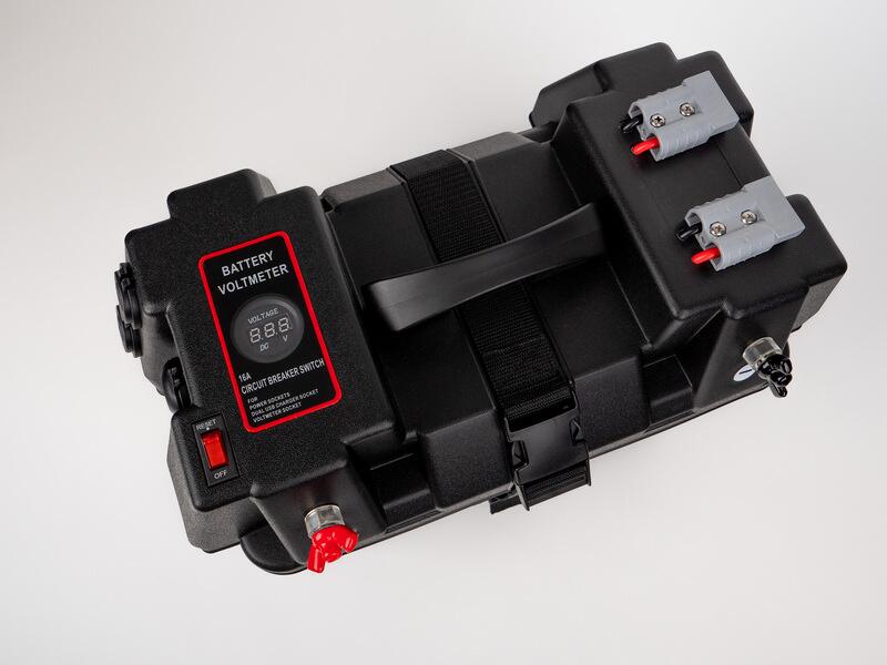 Batteriboks Energy Station 320x180x220mm med USB og 12V detalj av USB-porter