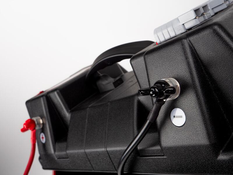 Batteriboks Energy Station 320x180x220mm med USB og 12V spennstropp detalj