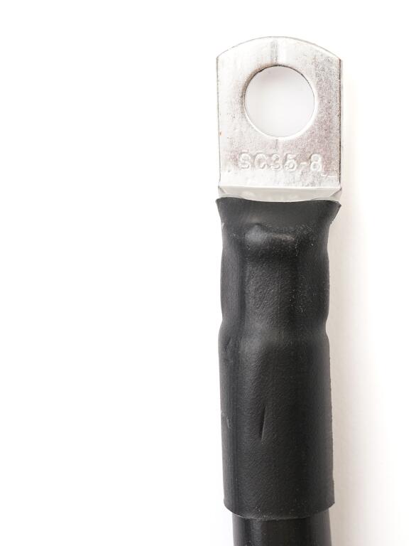 Batterikabel 35mm² M8/M8 svart med ringkabelsko bakside