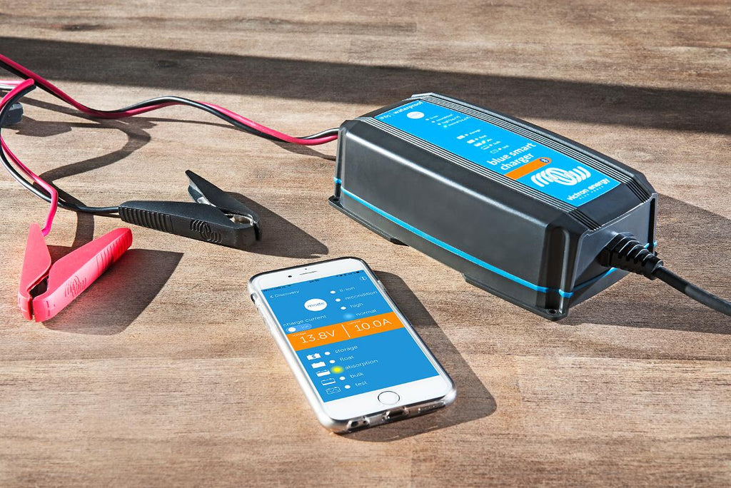 Batterilader Victron Blue Smart IP65 med Bluetooth 230V bakside