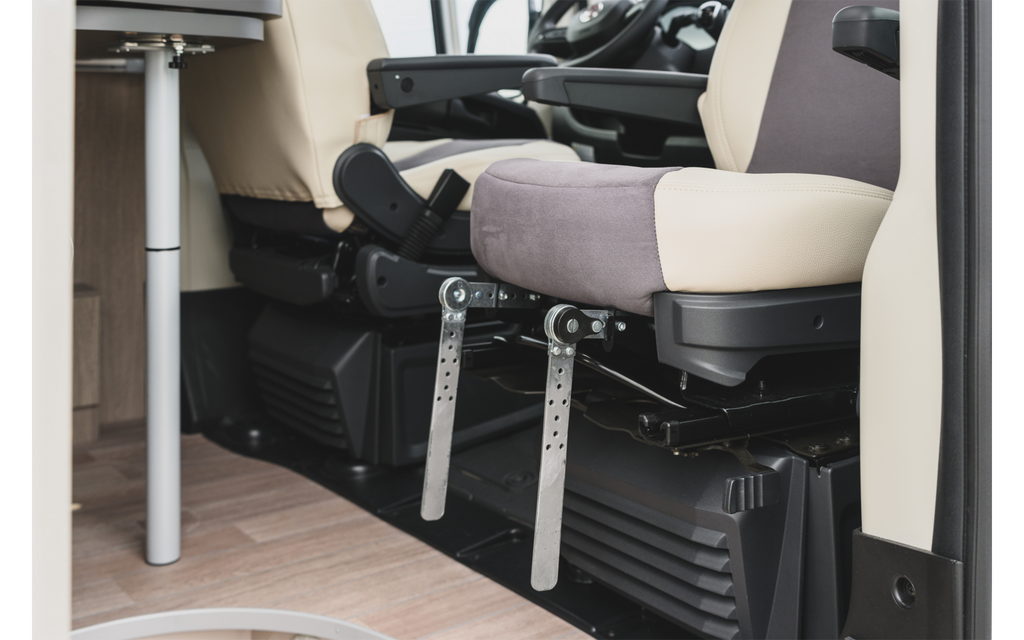 Pakkeinnhold for Beinstøtte for bobilsete Ford Transit fra 2015, beige