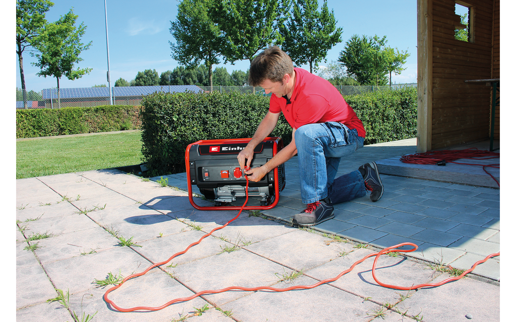 Nærbilde av kontrollpanel på bensin strømgenerator TC-PG 25/1/E5 2400 W 230 V Einhell