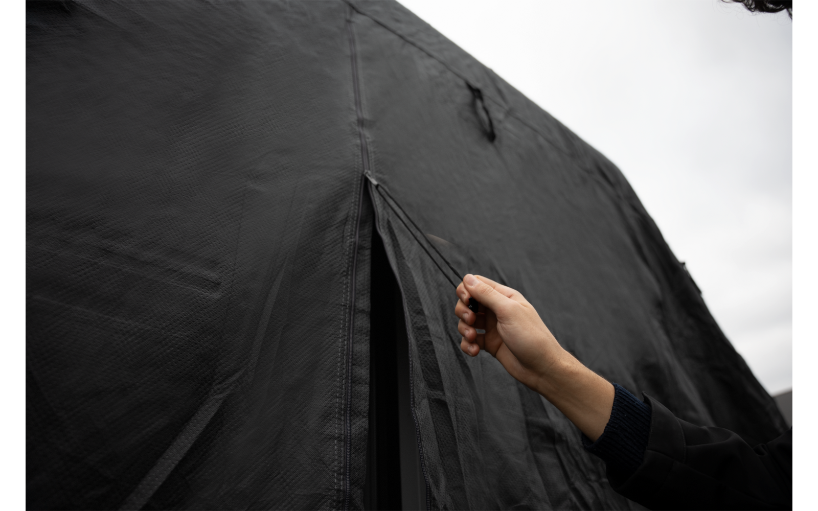 Beskyttelsestrekk StrongProtect Plus montert på bobil 500-550 cm