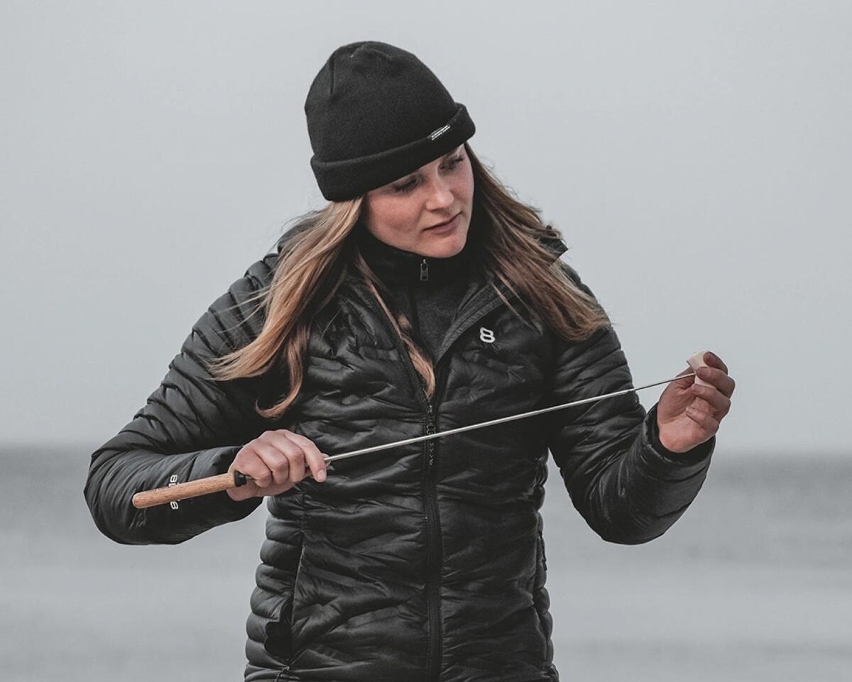 Campfire teleskop grillgaffel 81 cm montert over bål