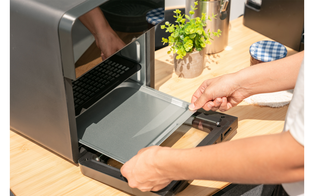 CampGourmet airfryer-stekeovn for camping sett ovenfra