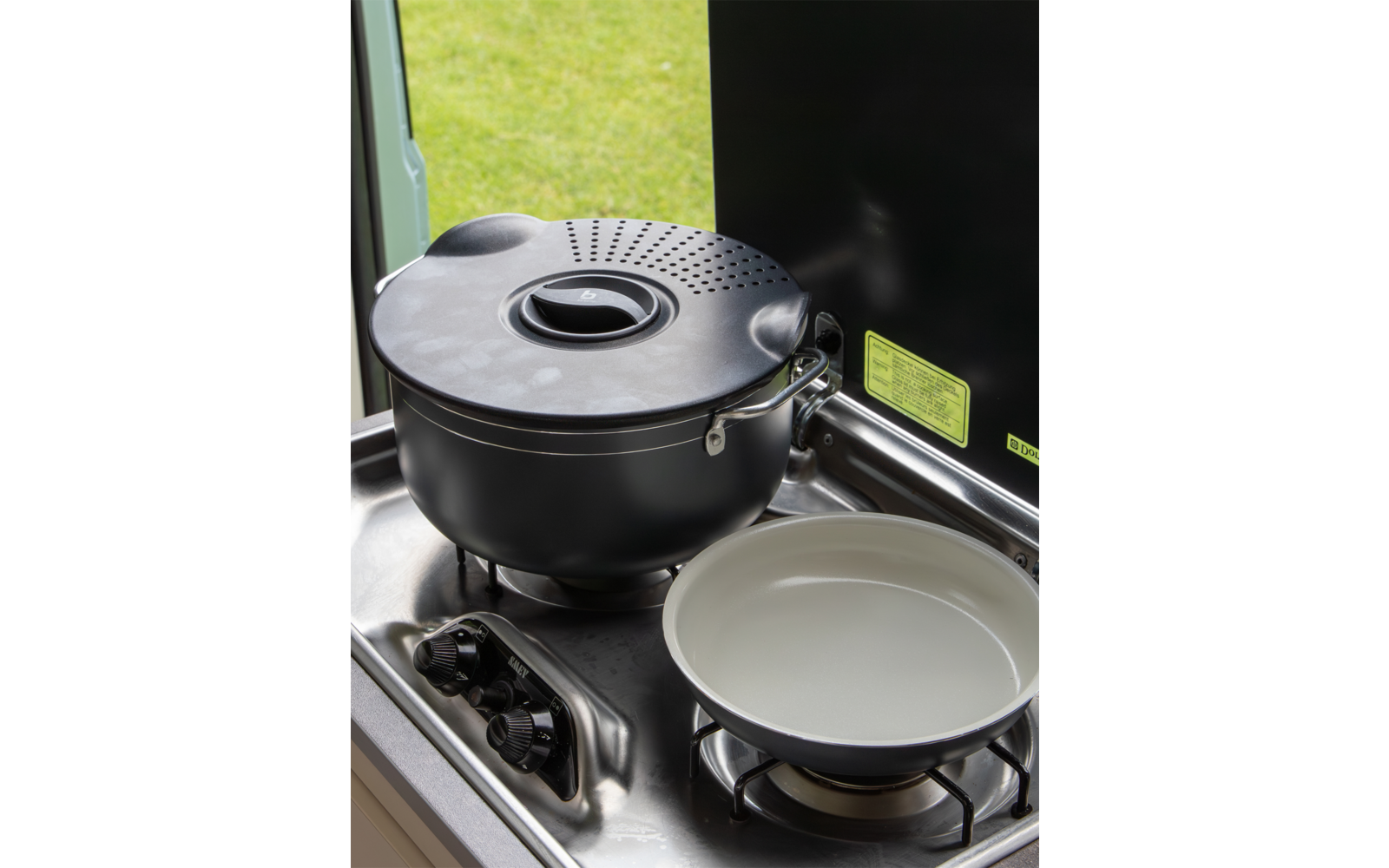 Camping kokekartsett 7 deler aluminium med keramisk belegg - Bo-Camp pakkes sammen