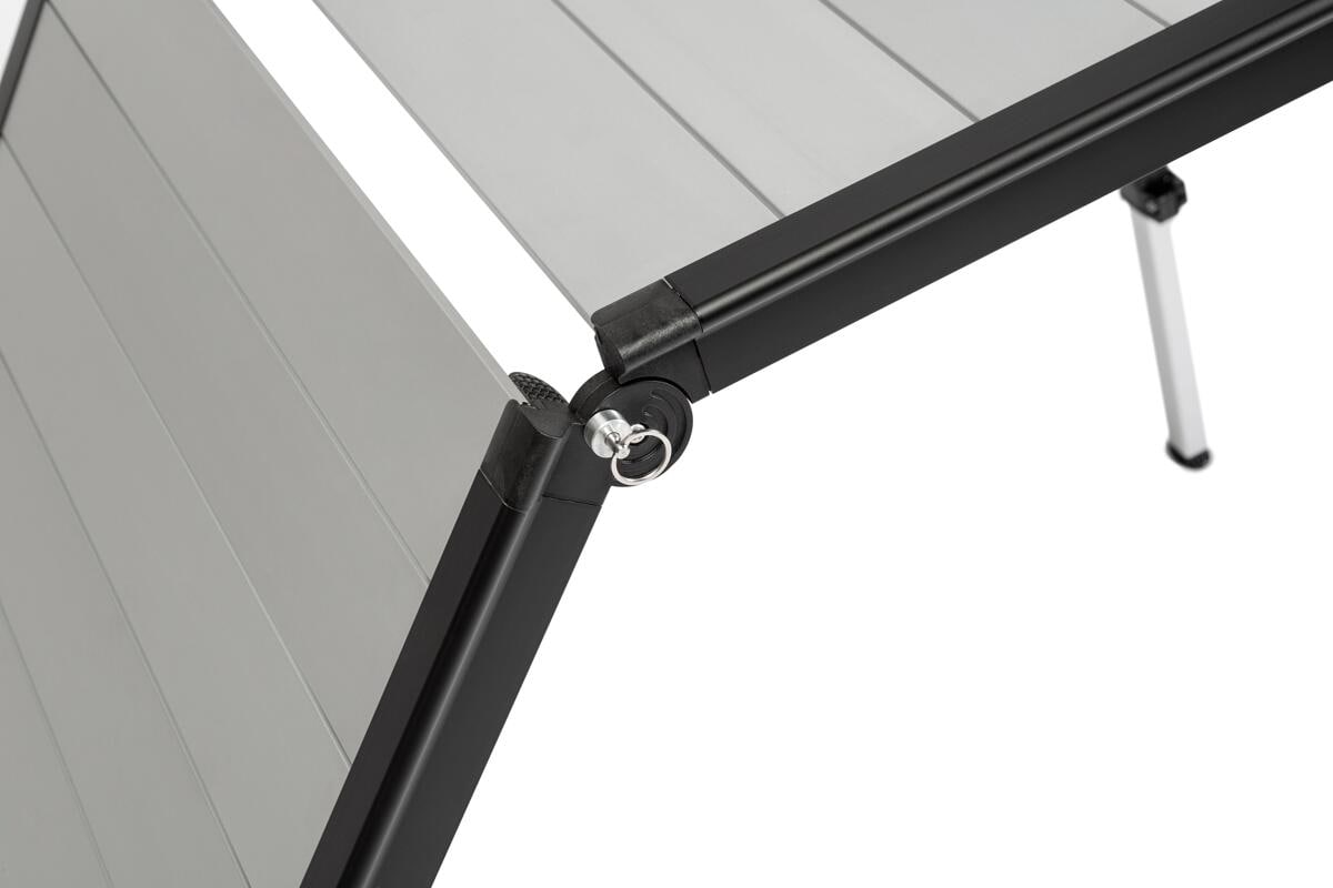 Detalj av aluminiumlameller på Campingbord Dinemic 4