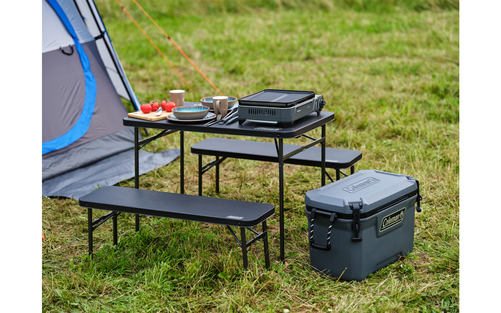 Campingbord Pack-Away med 2 benker for 4 personer montert
