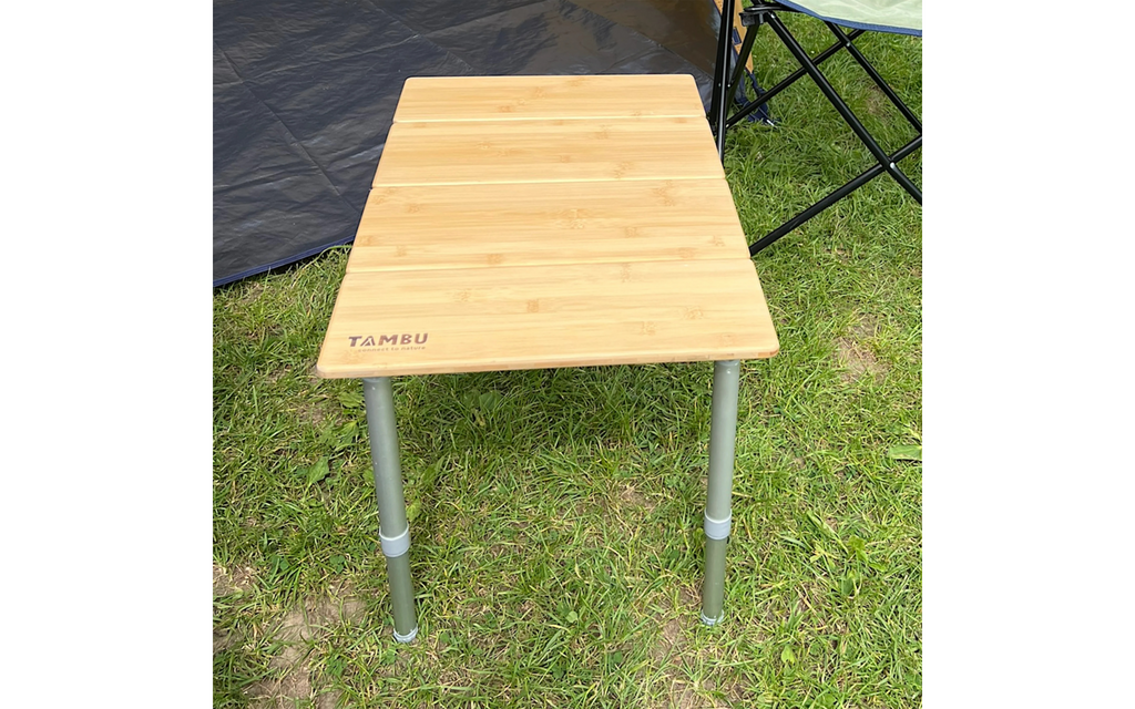 Campingbord Tebo 60 x 40 cm høydejusterbar bambus bæretaske detalj