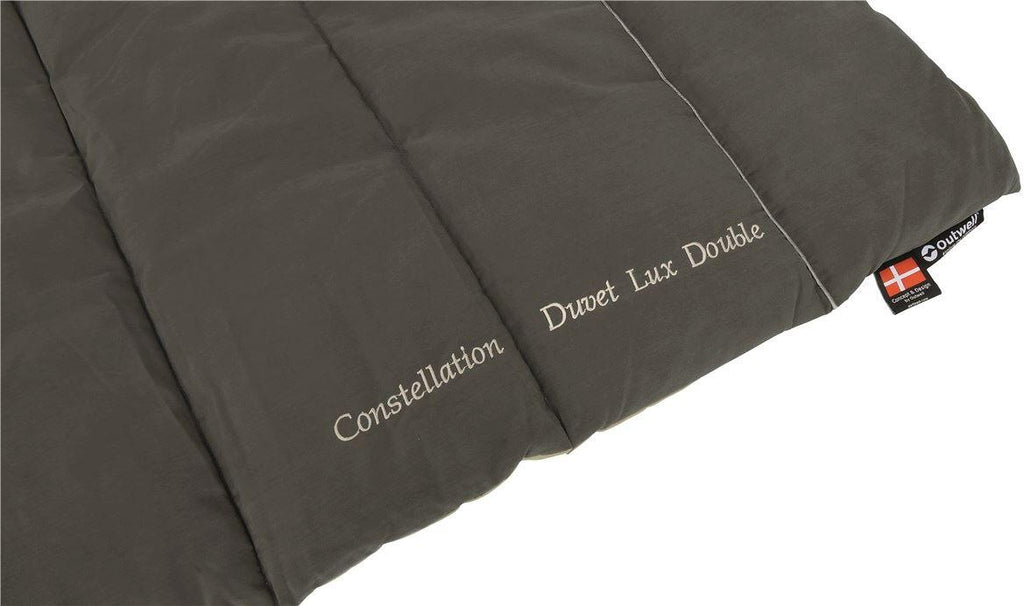 Campingdyne Constellation Duvet Lux 220x200 cm, brun montert utendørs