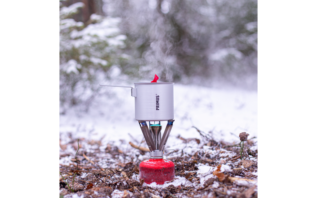 Campinggryte Essential Trek 0,6 l aluminium nærbilde av silikonhåndtak
