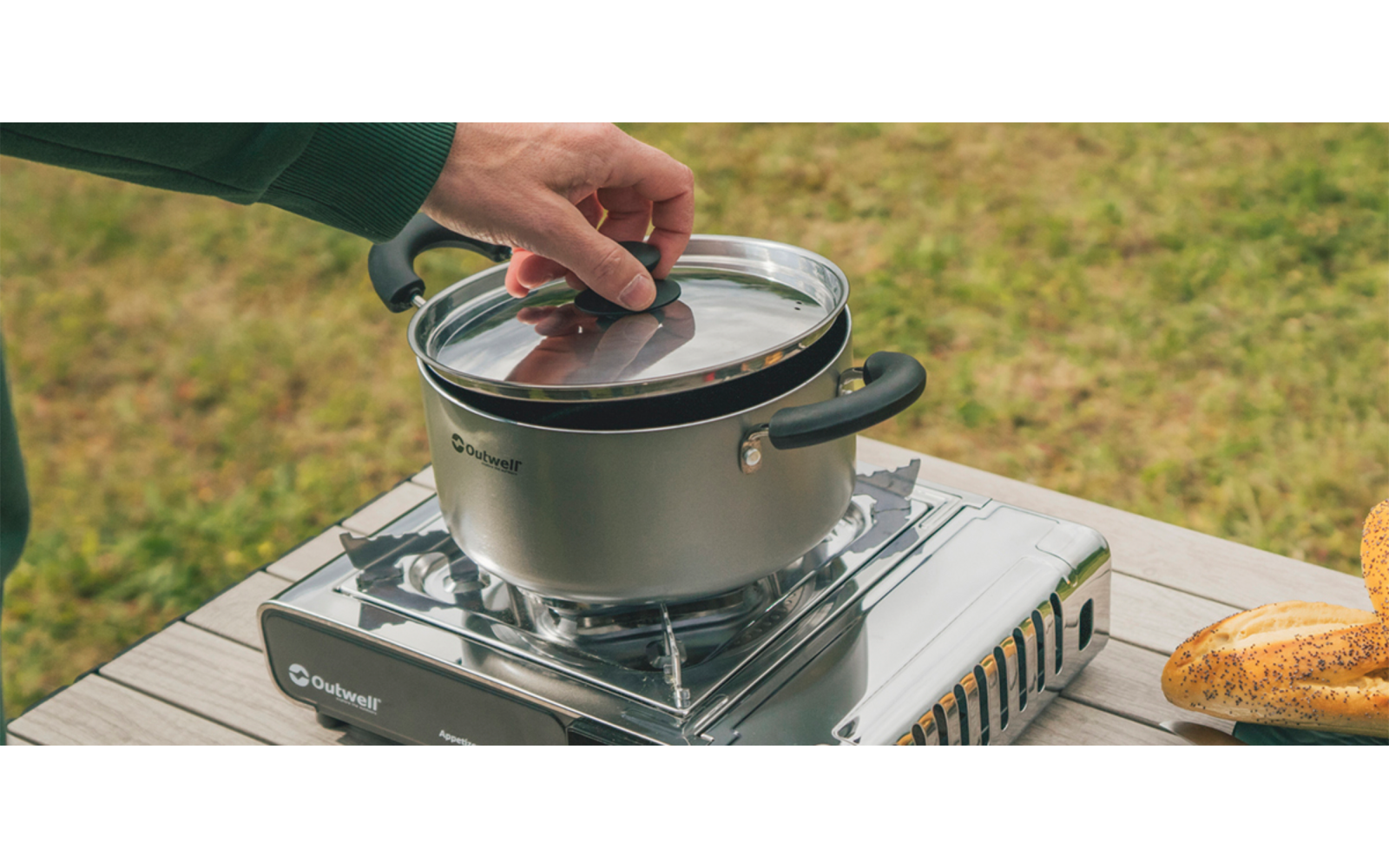 Campinggryte Feast aluminium med keramikbelegg 3 liter lokk med dampventil