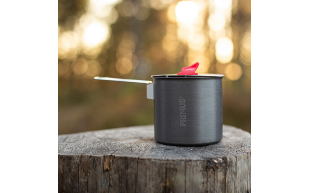 Campinggryte Trek hardanodisert aluminium 0,6 l - Primus bakside