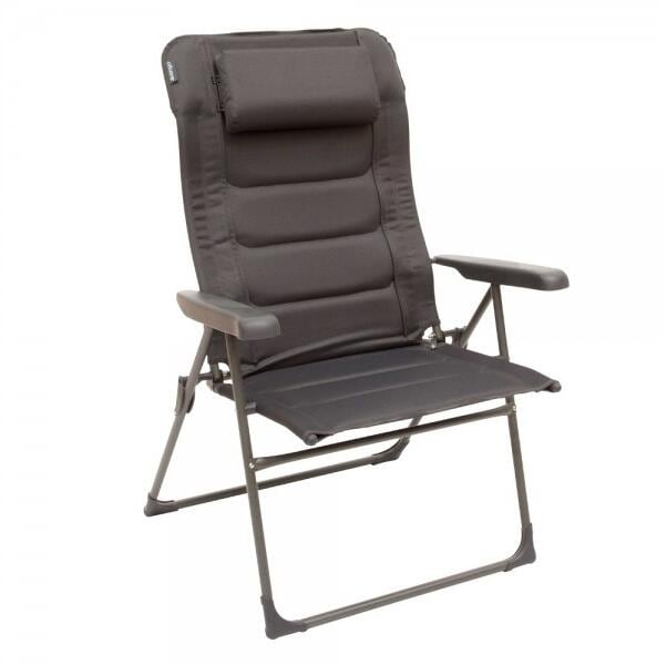 Campingstol Hampton Grande DLX Chair montert i campingmiljø