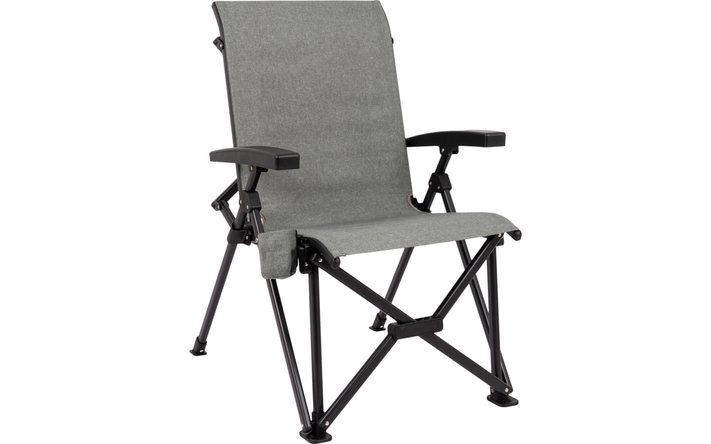 Campingstol Reid klappbar aluminium med kopp­holder 130 kg montert på campingplass