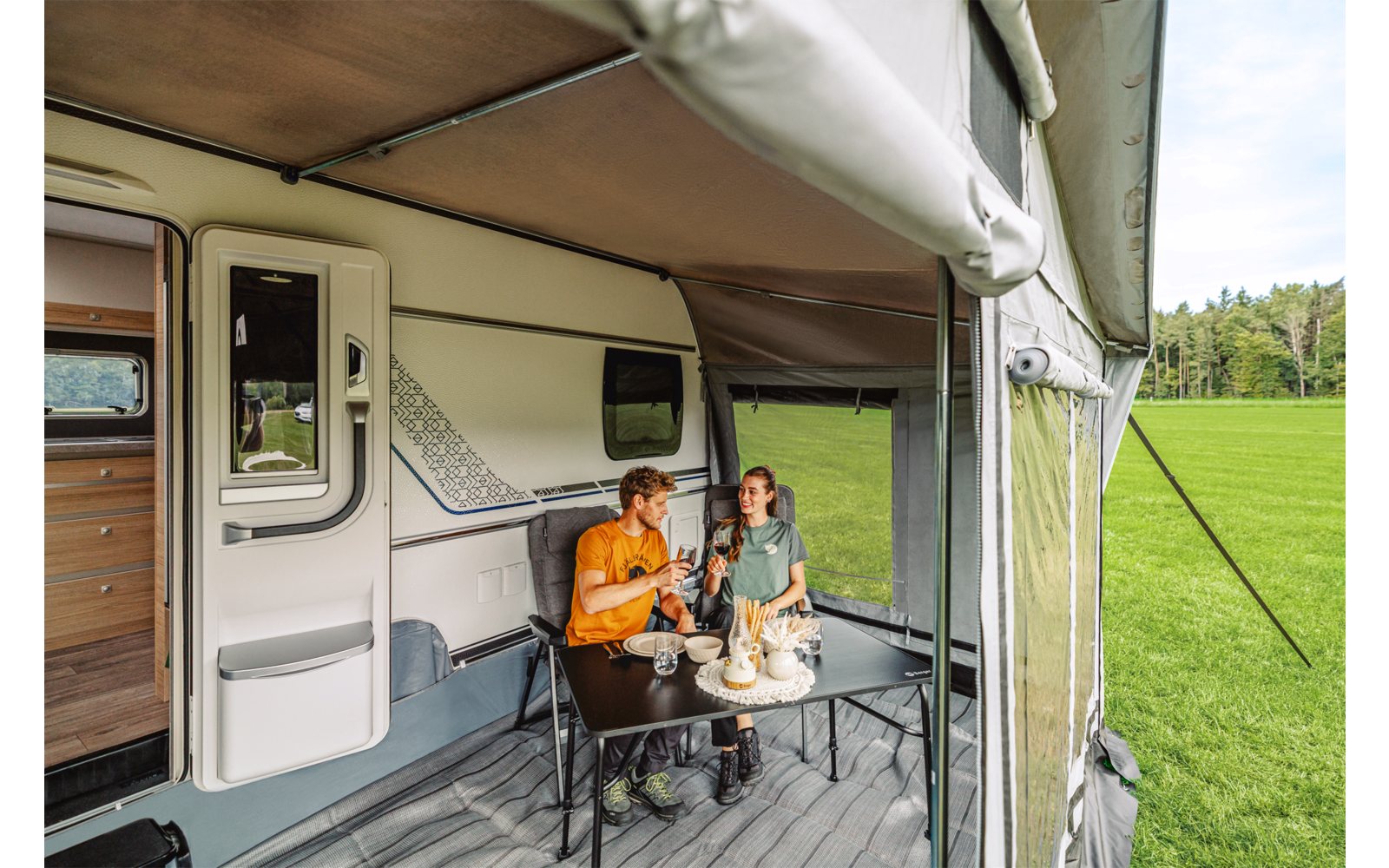 Campione Pro helårsfortelt for campingvogn 485x240 cm detalj av vindu