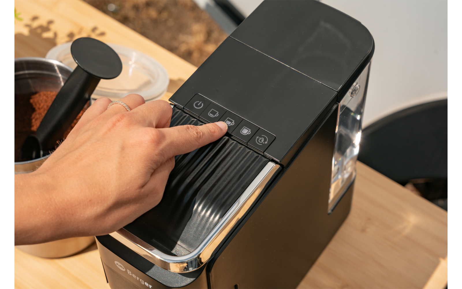 Camp&Brew 3-i-1 kaffemaskin med kapsel eller malt kaffe kaffeskje