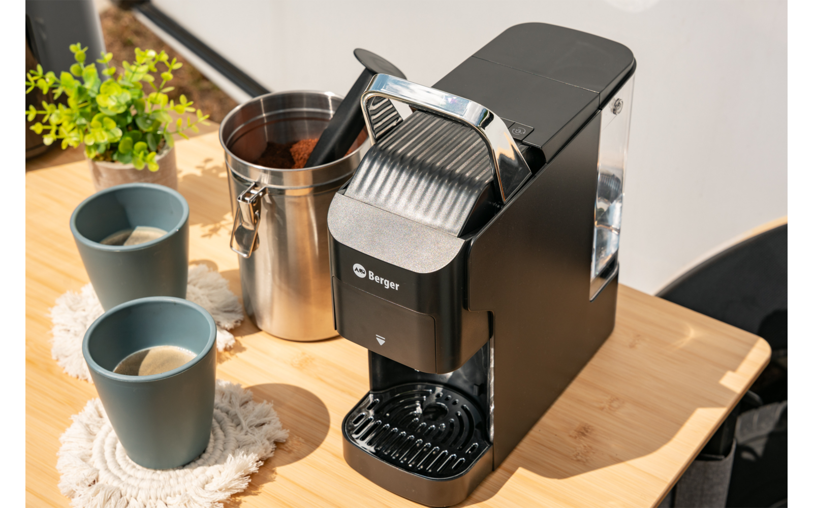 Camp&Brew 3-i-1 kaffemaskin med kapsel eller malt kaffe kapselholdere