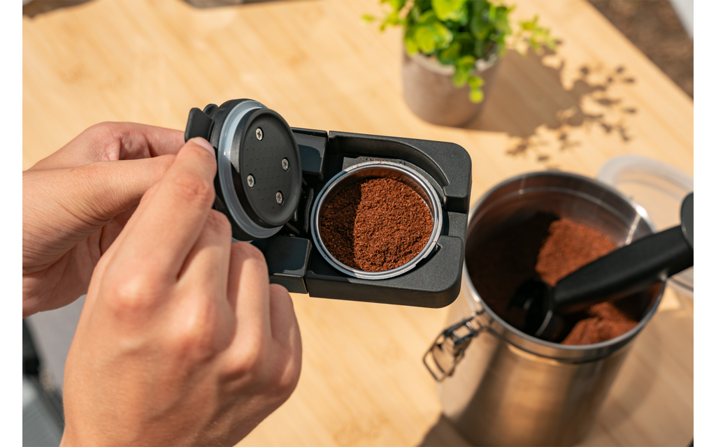 Camp&Brew 3-i-1 kaffemaskin med kapsel eller malt kaffe side