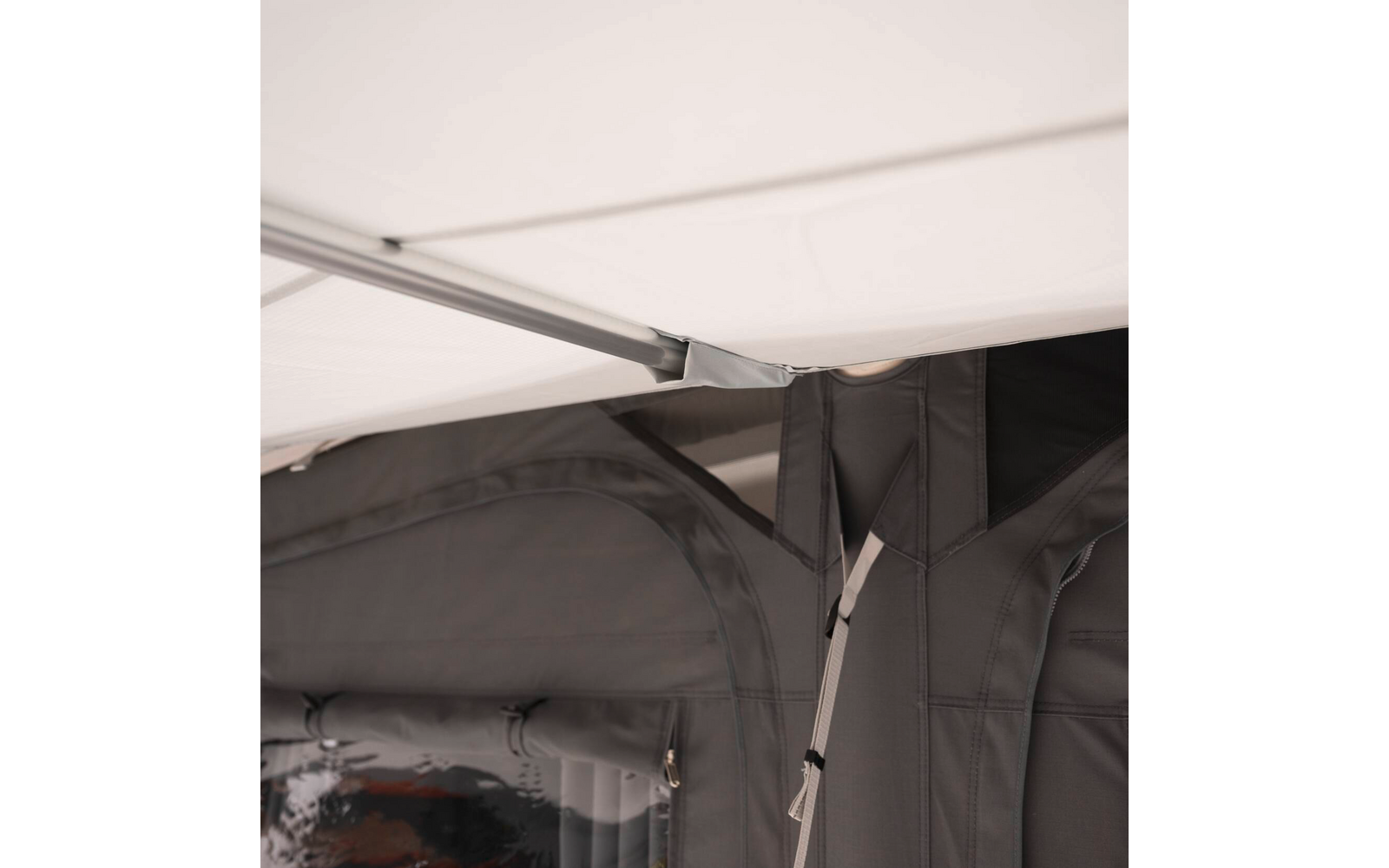 Bakside av Canopy takforlengelse for Residence Air fortelt 470x180 cm - Dometic
