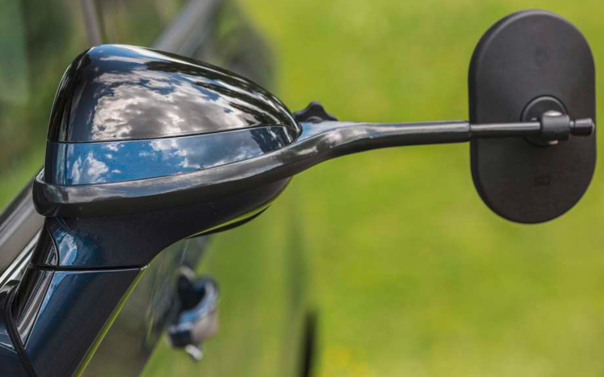 Caravanspeil for BMW X3, X4, X5, X6 og X7 - Emuk montert på bil