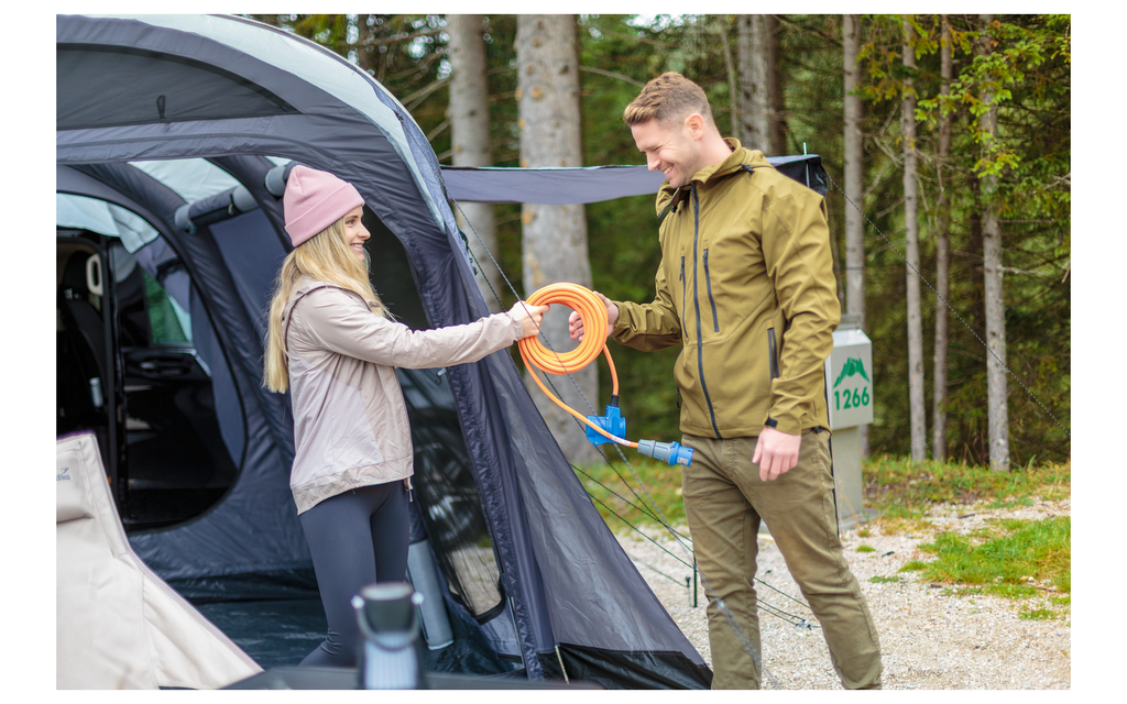 Signalorange farge på CEE skjøtekabel camping med vinkelkobling og schuko-uttak 1,5 m - Brennenstuhl