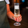 Champagneglass CLUB No. 14 Superglas 100ml montert på bord