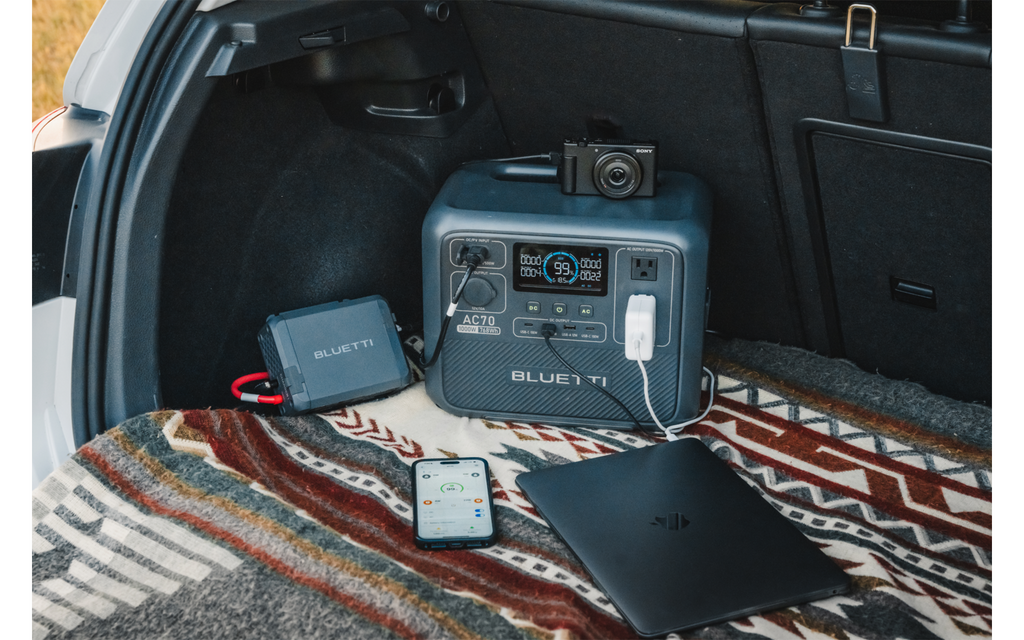 Charger 1 billader 560W for powerstation under kjøring - Bluetti