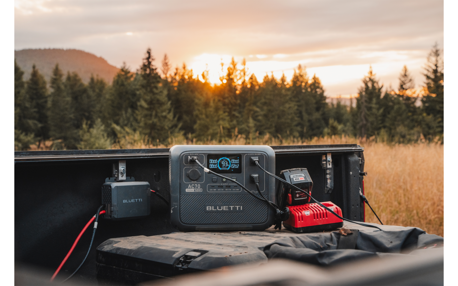 Charger 1 billader 560W for powerstation under kjøring - Bluetti