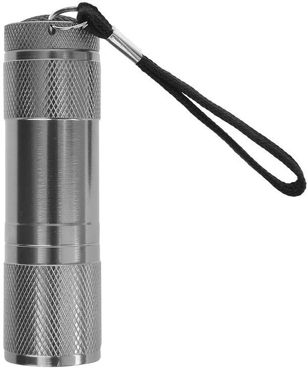 Detaljbilde av COB LED-lommelykt i aluminium med batterier