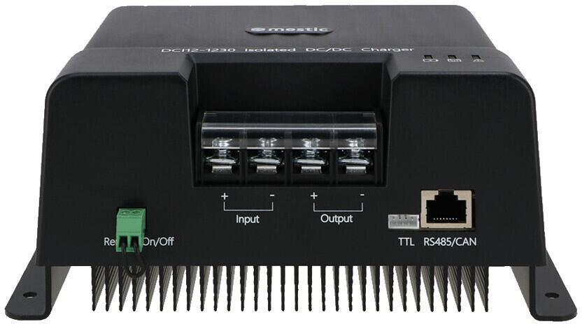 Detalj av DC-til-DC batterilader MBC-2030