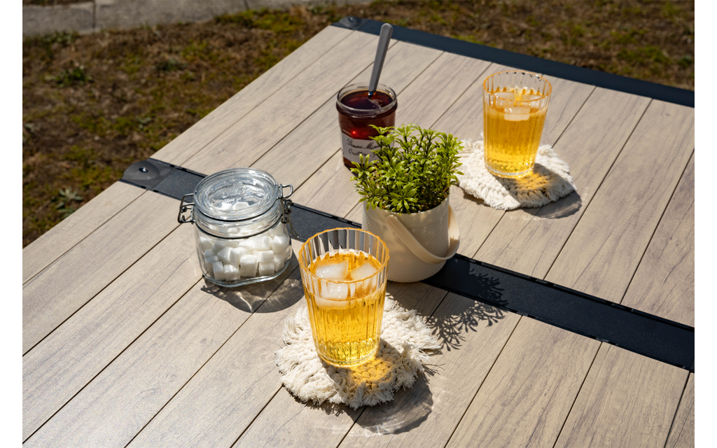 Nærbilde av mønster på Drikkeglass Stripes i akryl 410 ml sett med 2 stk