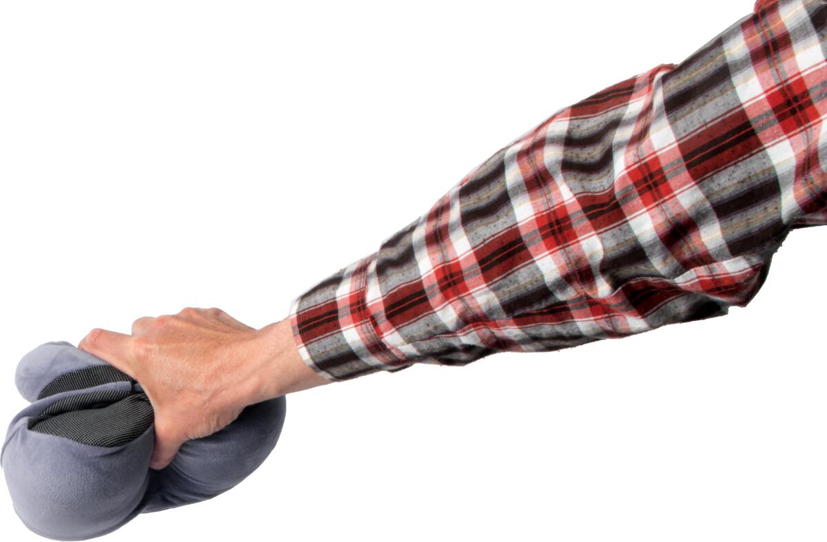 Duckbill nakkepute med Memory Foam 300 g montert på stol