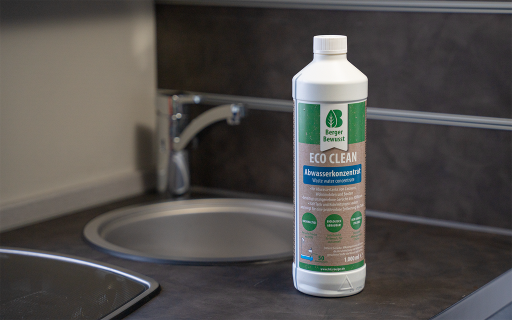 Eco Clean gråvannstanktilsetning 1 liter konsentrat nærbilde flaske