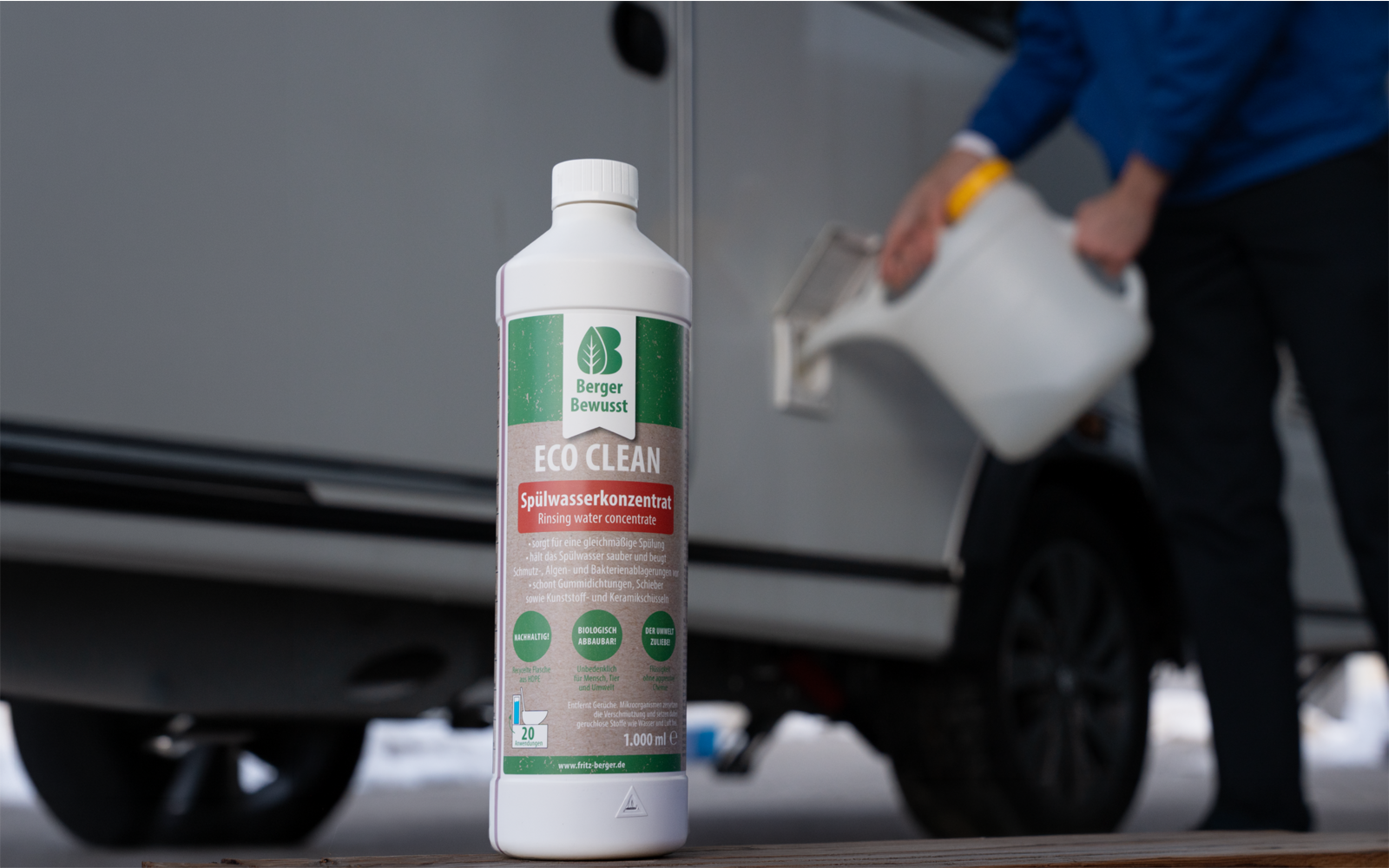 Eco Clean spylevannkonsentrat detalj av flaskeåpning