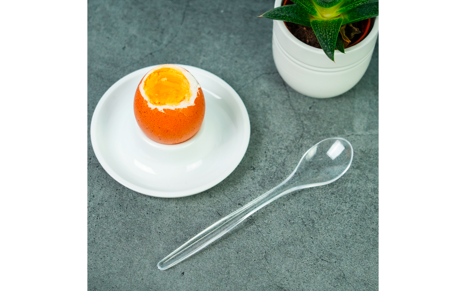 Detalj av Eggeglass Tri trekantform 6 stk stablebare