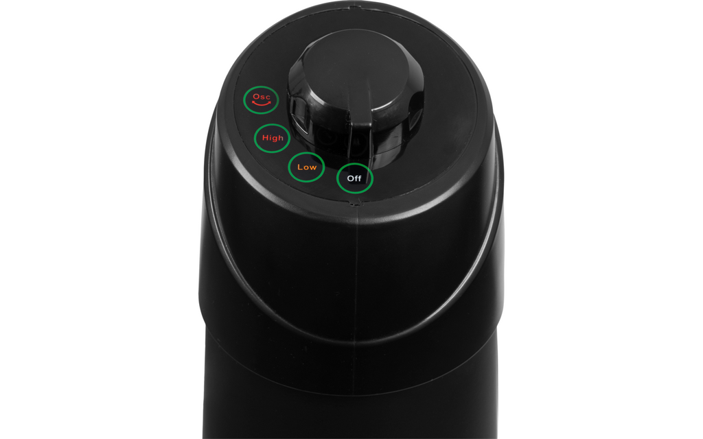 Elektrisk terrassestråler Q-Tower 1200 W med svingfunksjon i bruk på terrasse