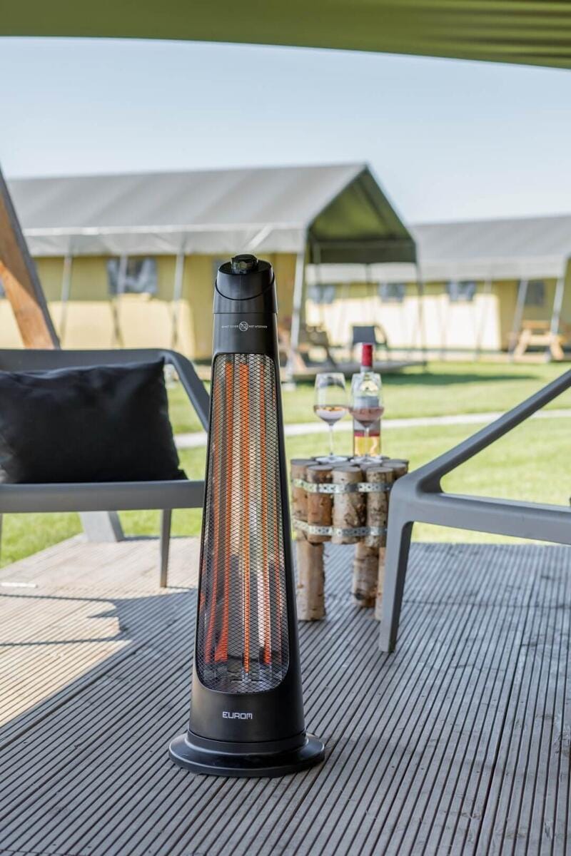 Elektrisk terrassevarmer Q-Tower 1200 med kabeldetalj