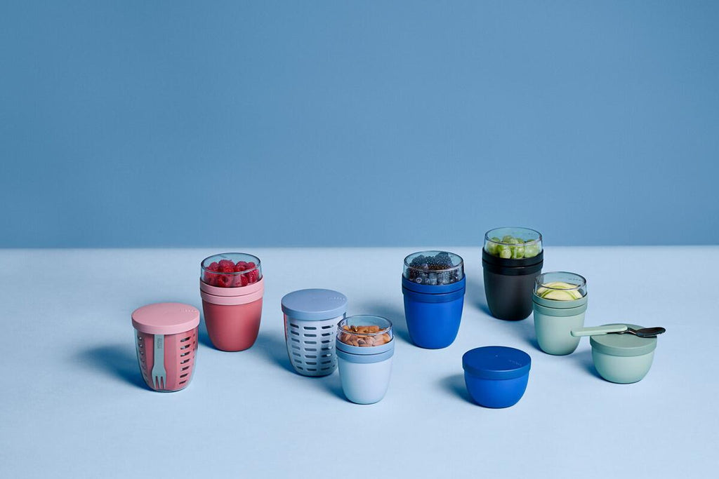 Detalj av lokk på Ellipse snackpot liten matboks Nordic sage